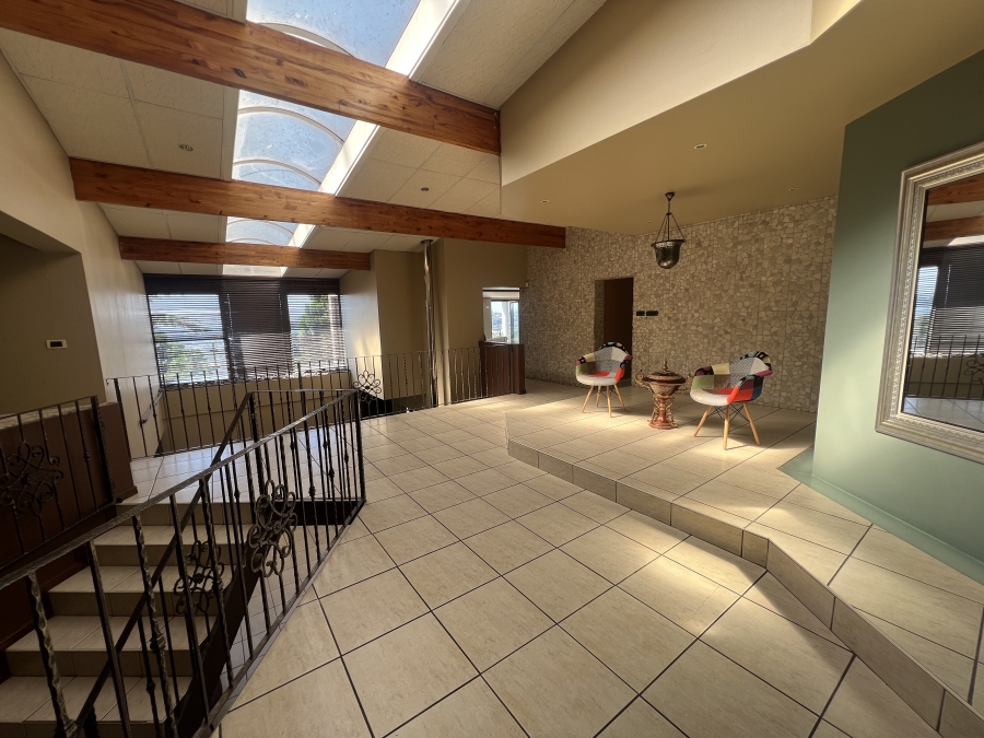 5 Bedroom Property for Sale in Vincent Heights Eastern Cape